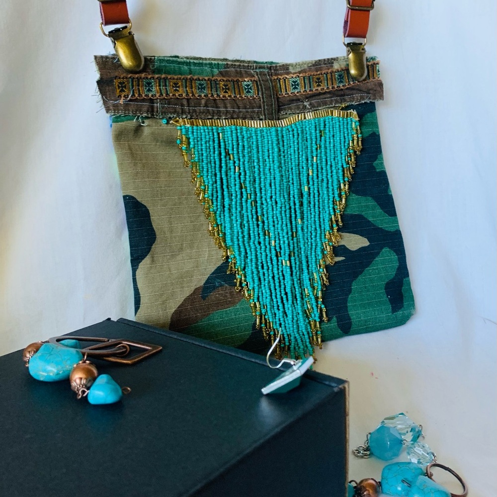 Camouflage and Teal Beaded Crossbody Bag - Picture 5 of 9